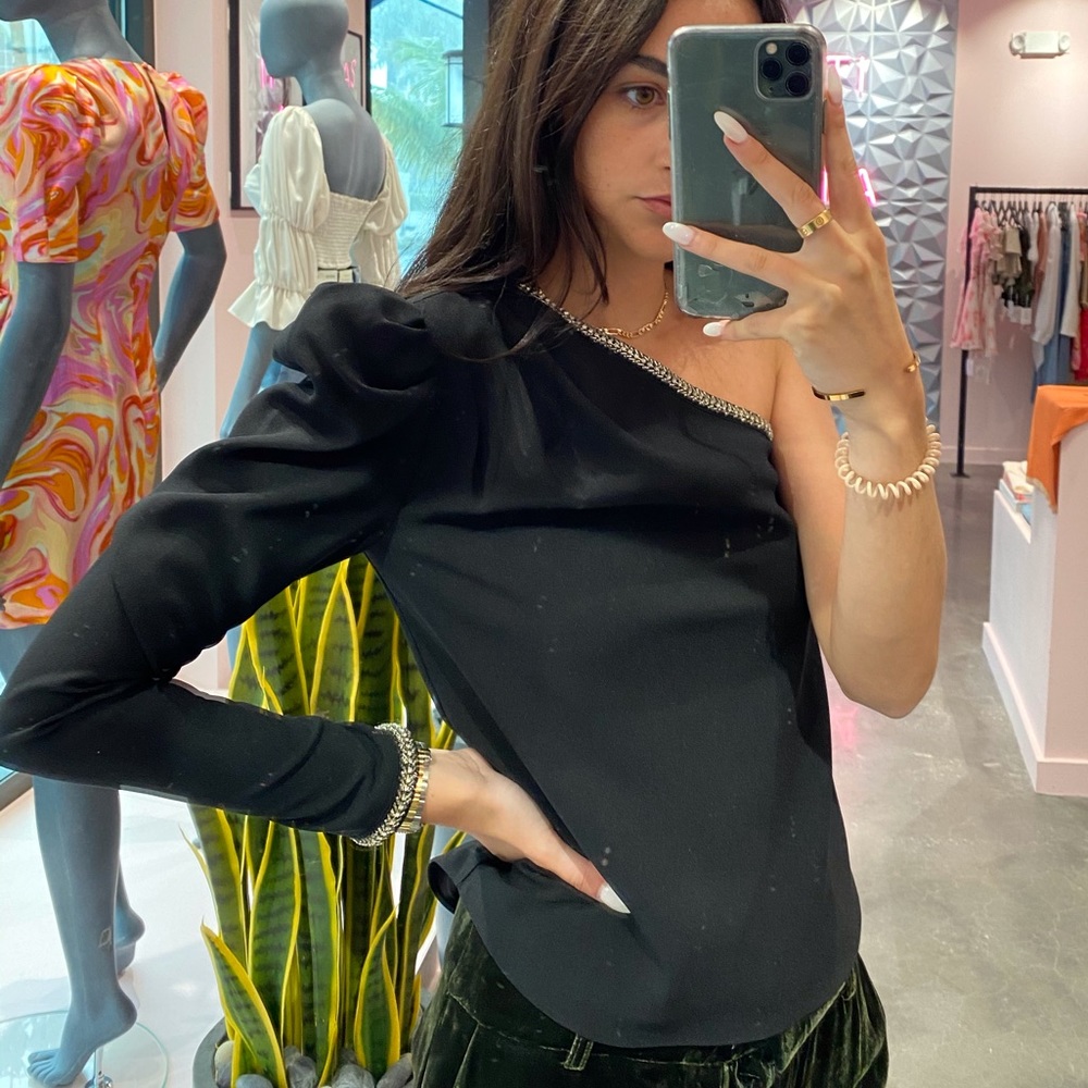 Top - Picture 2 of 6